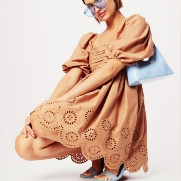 Amber & Fitch Puff Sleeve Babydoll Neutral Princess Dress - Picture 4 of 9